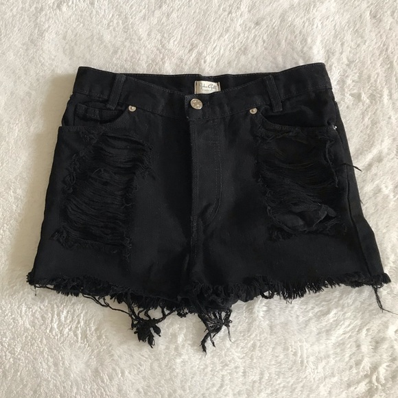 Brandy Melville super cute Shorts... - Picture 2 of 7
